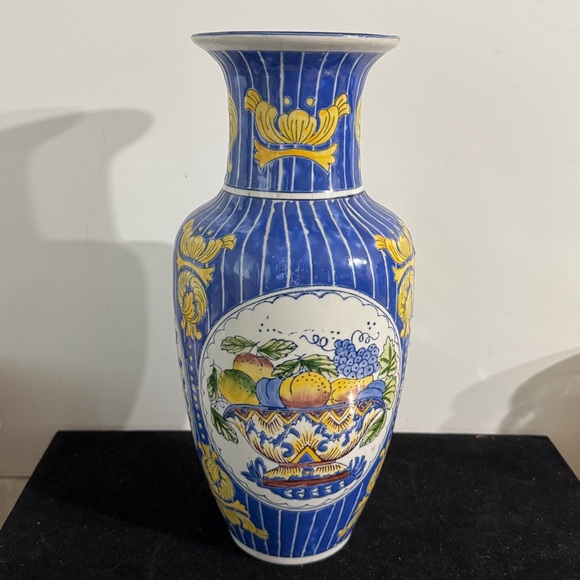 Vintage Chinese Porcelain hand Painted Enamel Fruit Basket. Chinoiserie Blue 12”
